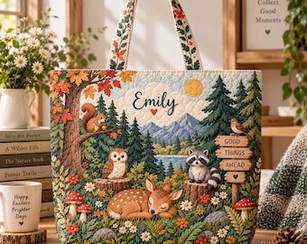 Bolso de mano acolchado personalizado con animales del bosque, bolso de hombro personalizado inspirado en la naturaleza, bolso con ciervo, búho, mapache y flores silvestres, regalo para ella.