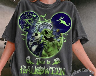 Esta es una camiseta de Halloween, el Halloween de Mickey no da tanto miedo, brilla en la oscuridad, camiseta de Oogie boogie bash, camisetas de Jack Skellington.