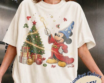 Camiseta retro de Disney Fantasía Mickey con luces navideñas, camiseta navideña de Mickey el Hechicero, Mickey Mago de Navidad, regalo mágico para un viaje familiar a WDW