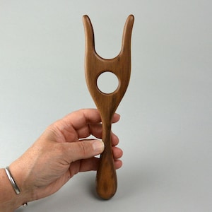 Lucet with Turned Handle