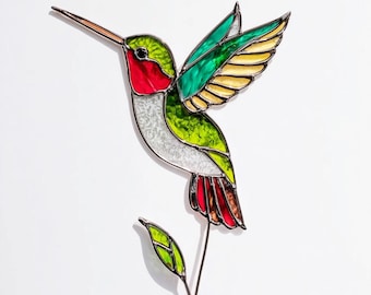 Vitral em forma de beija-flor-de-garganta-rubi, enfeite colorido para janela.