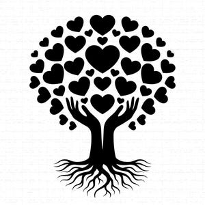 Può includere: Silhouette nera di un albero con chioma a forma di cuore. Il tronco si trasforma in due mani che sorreggono un grande cuore. Le radici sono visibili alla base. Sfondo bianco strutturato.