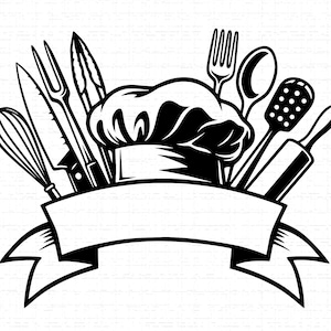 Può includere: Illustrazione in bianco e nero di vari utensili da cucina, tra cui un cappello da chef, frusta, coltello, forchetta, cucchiaio, spatola e mattarello. Un banner è posizionato sotto.