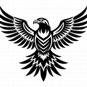 Puede incluir: Gráfico en blanco y negro de un ave rapaz con las alas extendidas. Las plumas del ave son detalladas y el diseño es simétrico. La cabeza del ave está girada hacia un lado, con un pico afilado y ojos penetrantes.