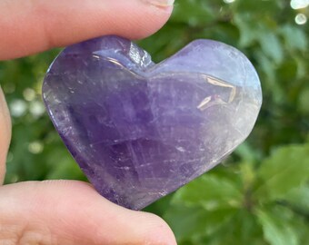Piedra de amatista en forma de corazón: paz, calma, ayuda para la meditación (4 cm x 4 cm)