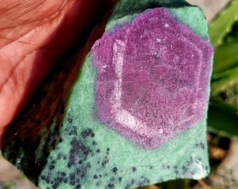 Natural Ruby Zoisite Raw, Large Healing Crystal Decor (95x92x35 mm, 3170 Carats)