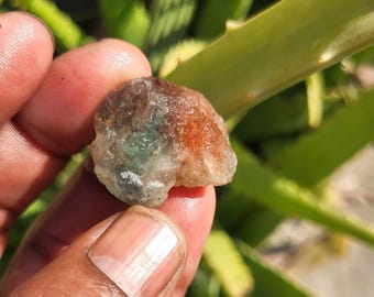 Natural Sunstone Rough, Healing Crystal (33x23x15 mm)