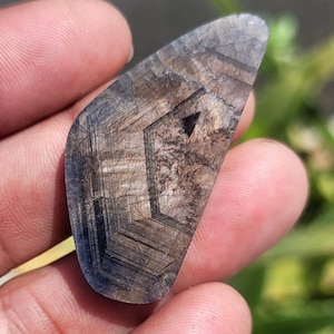 Natürlicher blauer Saphir Scheibe Edelstein, ausgefallene Form Anhänger Schmuck Stein