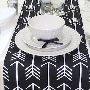 Halloween Table Runner, Black Table Runner Arrows, Fall Table Linens for Holiday