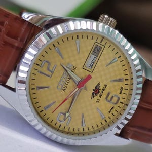 CITIZEN シチズン80s当時物　腕時計 ゴールド　箱あり　ヴィンテージ 1980年代のヴィンテージ シチズン アナデジ ウォッチ、ゴールド