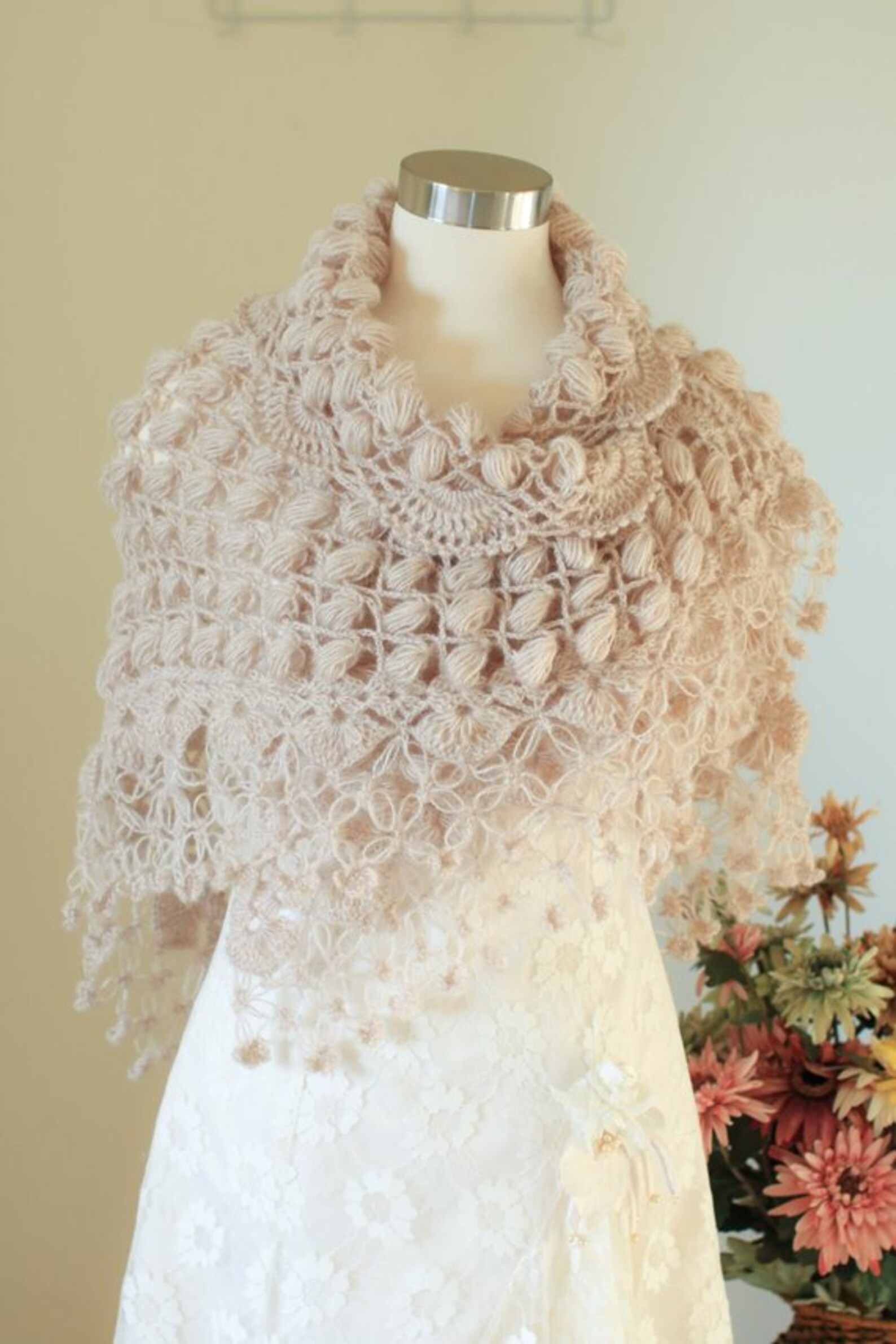 shawl nude colour