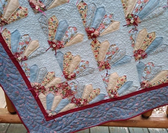 grandmothers fan lap quilt