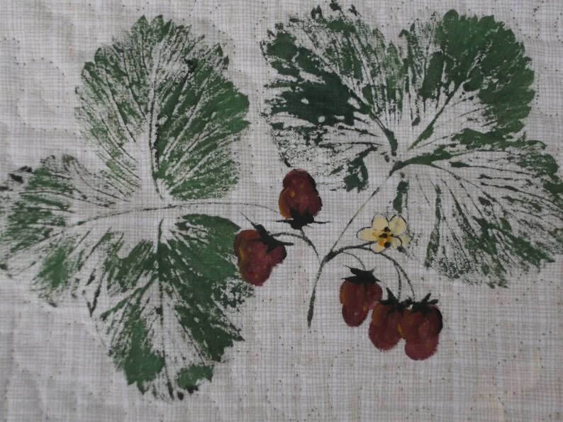 machine quilted table runner hand painted berries