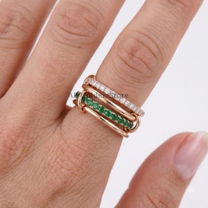 Anillo de 4 piezas con circonitas cúbicas verdes y blancas, chapado en oro de 14 quilates, con múltiples conectores.