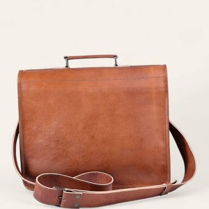 Back view of The Jodhpur Messenger with its top carry handle