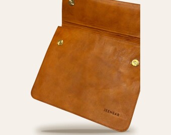 iPad 11 Tech Sleeve in Hohenstein-Certified Real Leather, Warm Desert Tan, Barmer
