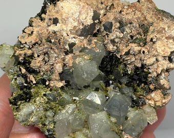 207g Natürlicher Epidot & Quarz Cluster - Hochwertiges Kristallmuster - Hakkari, Türkei