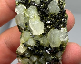 35g Natürlicher Epidot & Quarz Cluster - Hochwertiges Kristallmuster - Hakkari, Türkei
