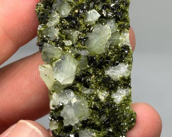 24g Natürlicher Epidot & Quarz Cluster - Hochwertiges Kristallmuster - Hakkari, Türkei