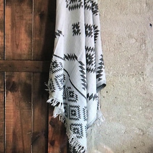 Turkish towel, peshtemal, organic, beach towel, bath towel, Valentine's day home, bathroom, Christmas gift, double sided, gray and white image 5