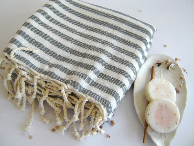 Turkish Towel, Peshtemal, beach towel, bath towel, picnic towel, hamam, SPA, housewarming gift, yoga, bridesmaid gift, Christmas gift image 6