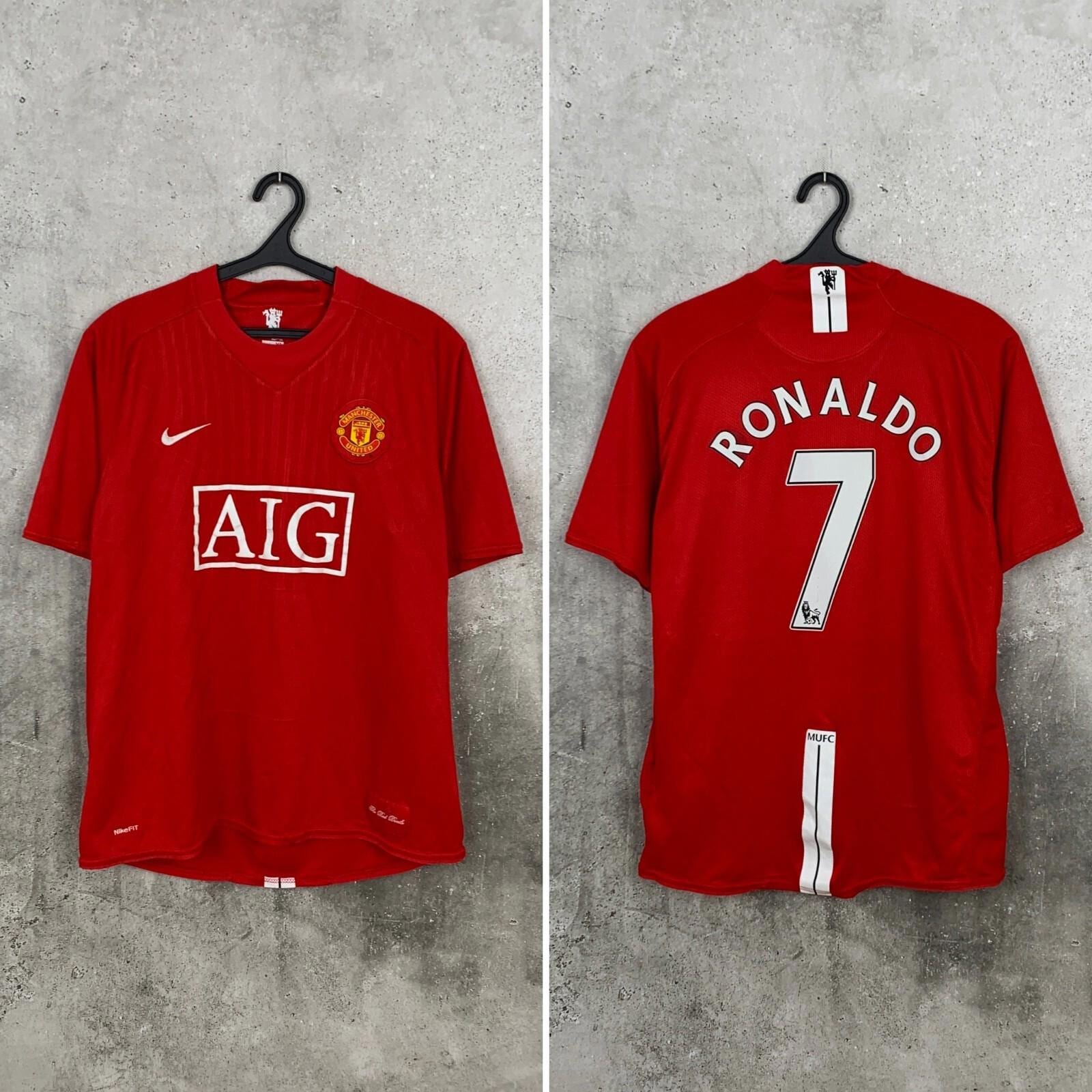 ウェア 00s nike ronaldo united 7 vintage soccer Vintage 2000's Manchester United Home Football Shirt #7 Ronaldo