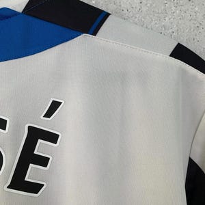 Camisa de futebol vintage do Newcastle United, modelo titular, número 9, Cisse, da Puma, tamanho G (L), anos 2000 imagem 9