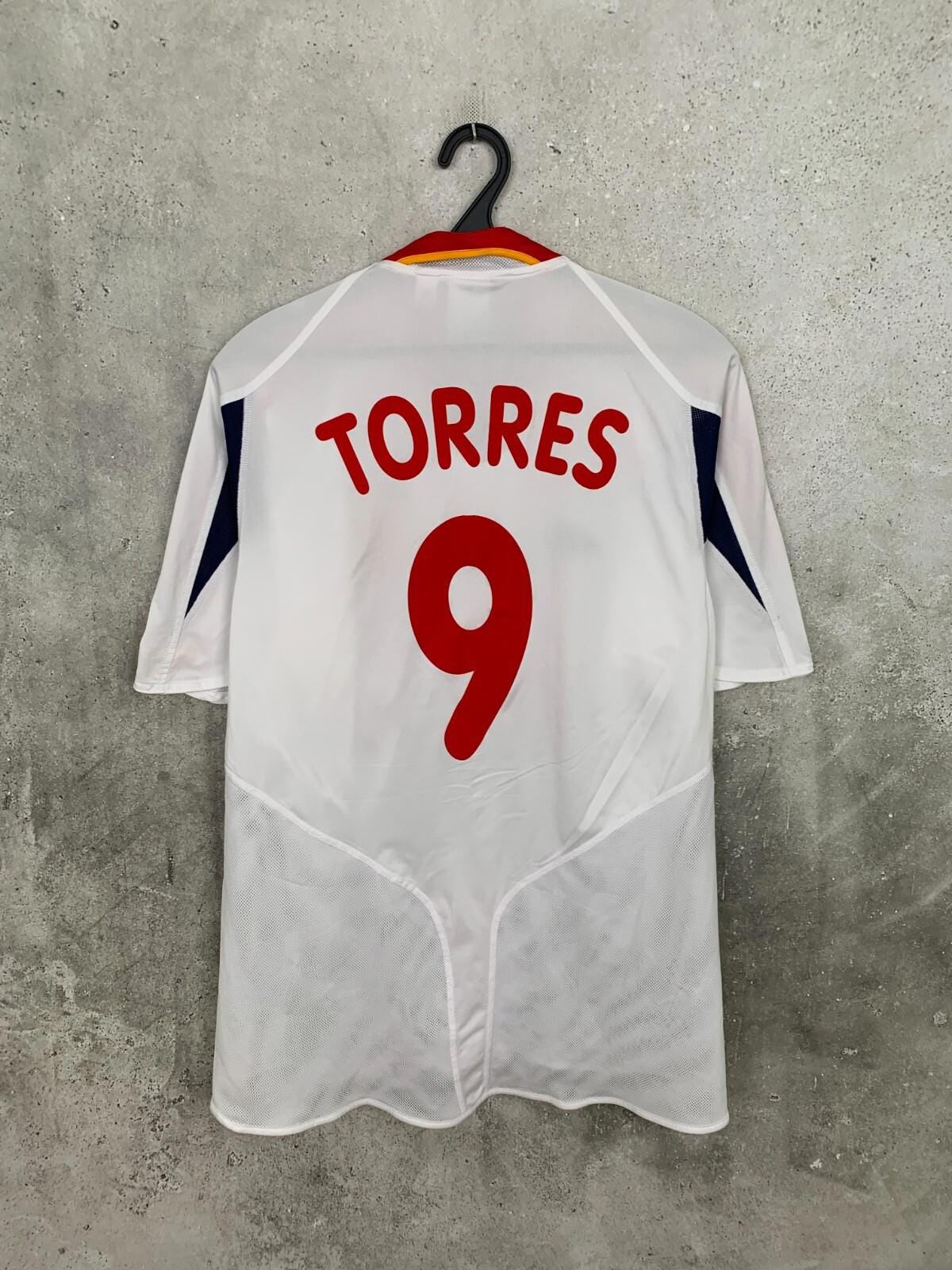 Vintage 2004/2006 Spain Away Football Shirt #9 Torres Adidas