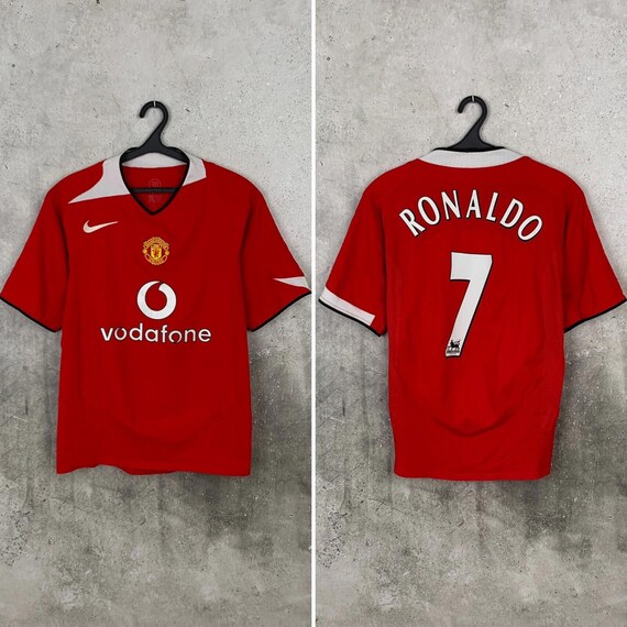 Vintage 2004/2006 Manchester United Home Football Shirt #7 Ronaldo