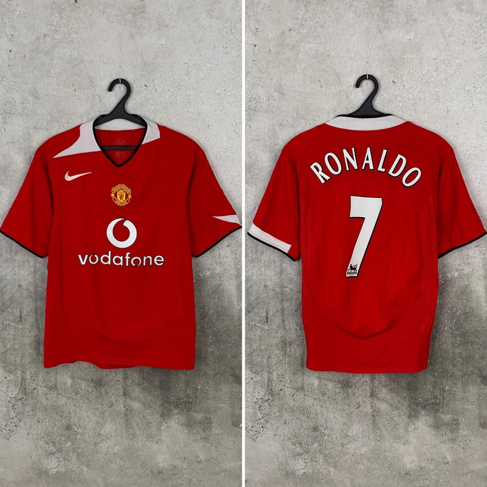 Vintage 2004/2006 Manchester United Home Football Shirt #7 Ronaldo