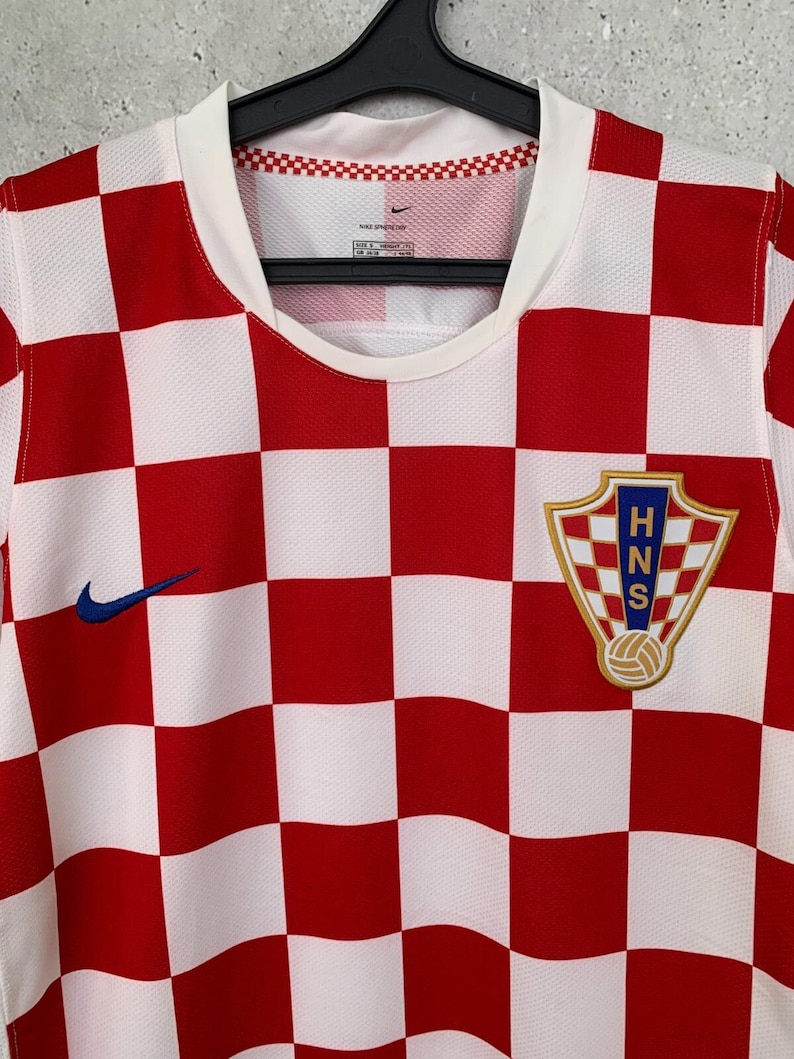 Vintage 2006 Croatia National Team Home Football Shirt Nike Jersey Size S image 2