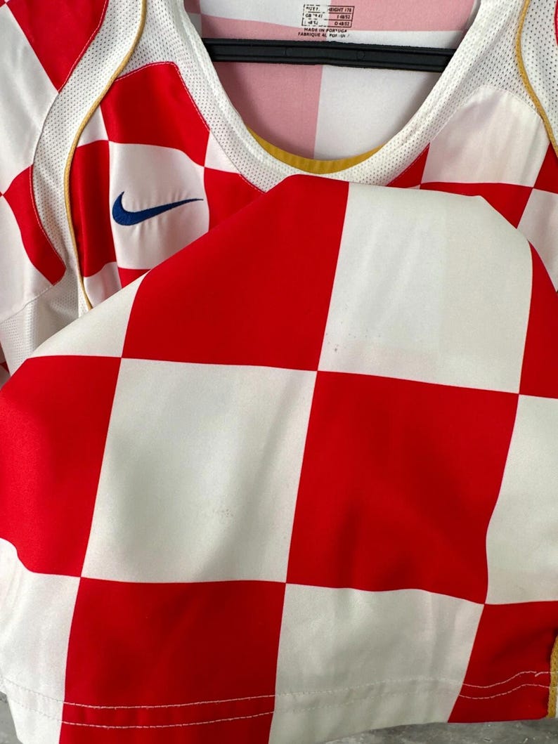 Vintage Croatia 2004 2005 Home Football Jersey Nike Shirt Size M image 4