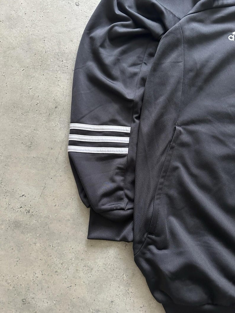 Kurtka treningowa Realu Madryt z rocznika 2001/2002 Adidas, rozmiar L zdjęcie 3