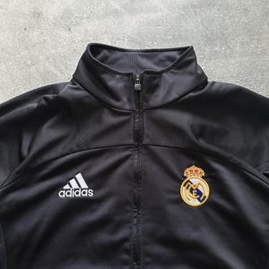 Kurtka treningowa Realu Madryt z rocznika 2001/2002 Adidas, rozmiar L zdjęcie 2