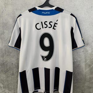 Camisa de futebol vintage do Newcastle United, modelo titular, número 9, Cisse, da Puma, tamanho G (L), anos 2000 imagem 7