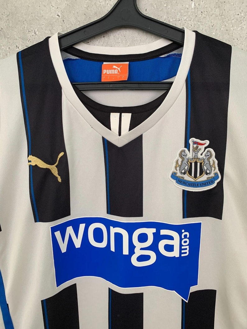 Camisa de futebol vintage do Newcastle United, modelo titular, número 9, Cisse, da Puma, tamanho G (L), anos 2000 imagem 3