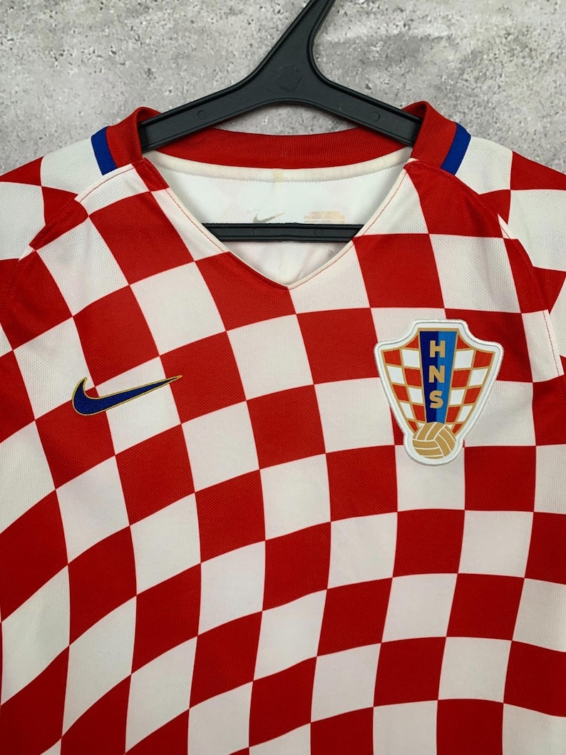 Camiseta de fútbol de Croacia de la década de 2000, marca Nike, talla M. imagen 2