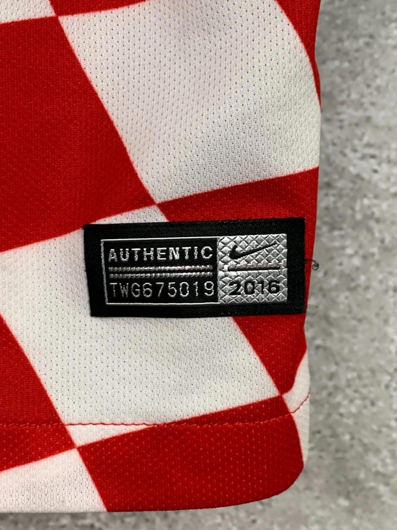 Camiseta de fútbol de Croacia de la década de 2000, marca Nike, talla M. imagen 3