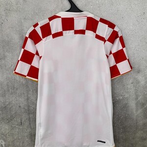 Vintage 2006 Croatia National Team Home Football Shirt Nike Jersey Size S image 3