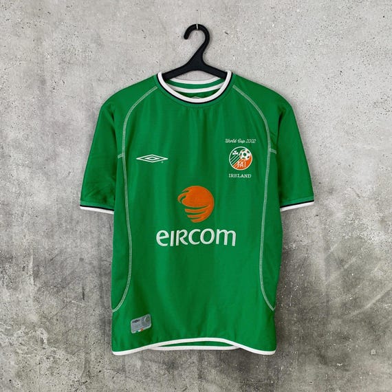 ウェア Vintage Umbro Ireland Game Shirt Vintage 2001/2003 Republic of Ireland Home Football Shirt Umbro