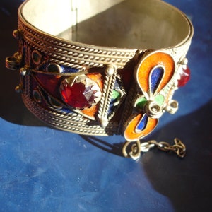 Moroccan Tuareg style ORANGE tarnished hand made enamel bracelet with red jewels D30 mm