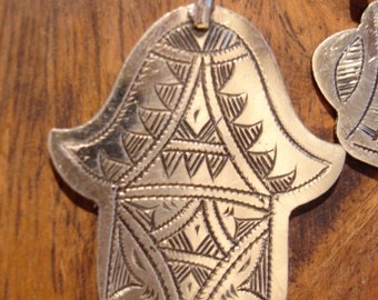 Small hand engraved Moroccan hand