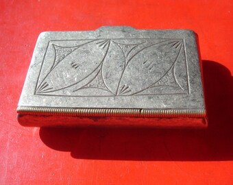 Moroccan hand engraved tarnished rectangular pill snuff box pot W55 mm