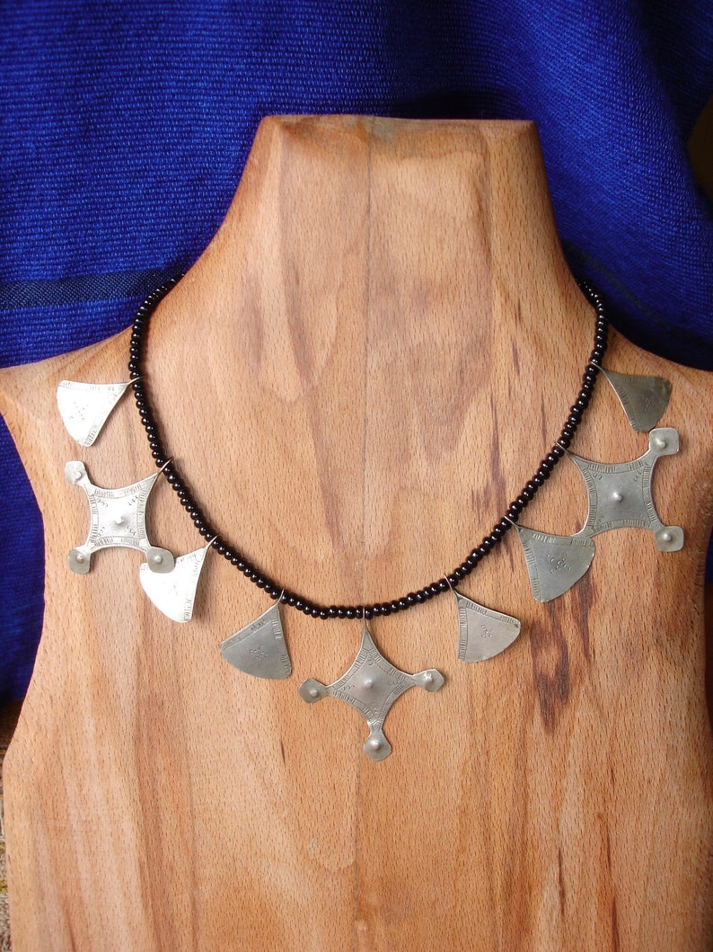 goddess earrings set agate beads Niger Tuareg hand engraved tested silver necklace