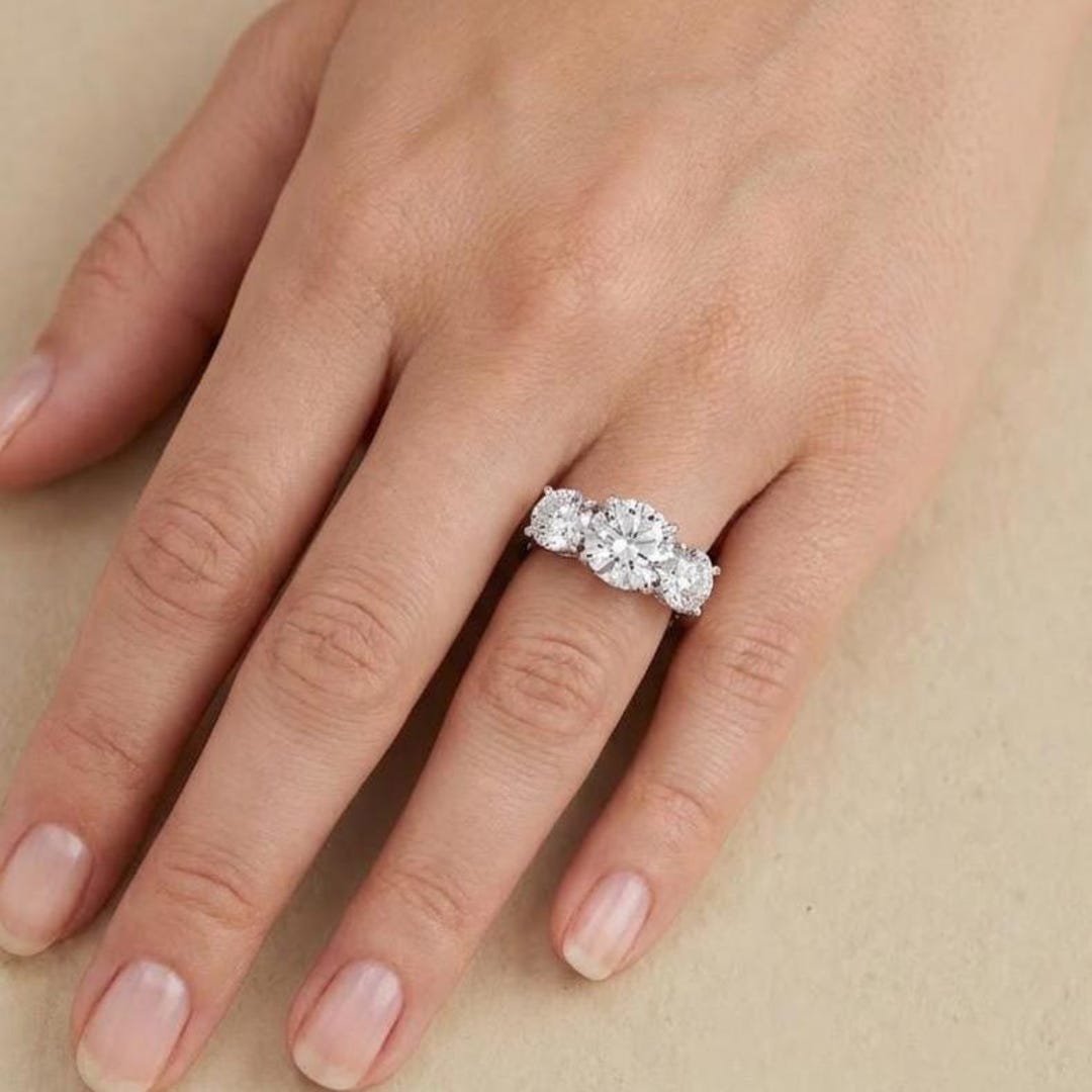 3 Stone Round Cut Lab Grown Diamond Engagement Ring | 10k 14k 18k ...