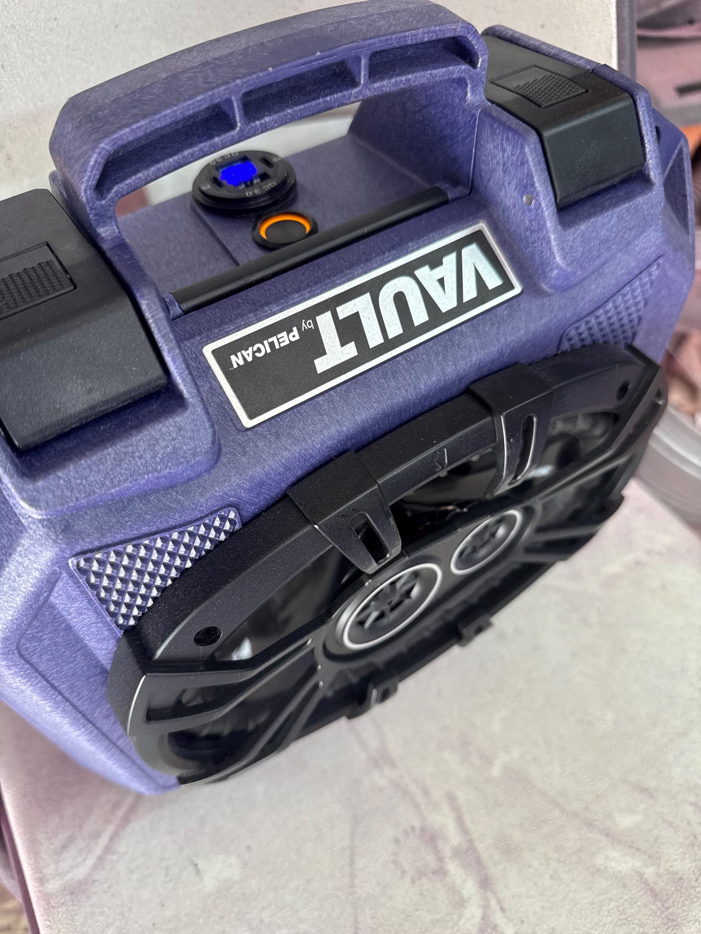 Pelican v100 カスタムスピーカーボックス！Turtlebox より小型で高音