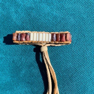 Glas Wampum und rot/schwarz Tiger Achat Armband
