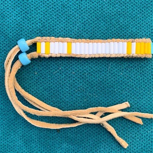 Yellow and White  wampum Bracelet B-67