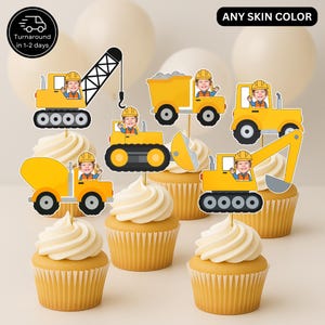 Op de afbeelding: Gele cupcake toppers met bouwvoertuigen en een kind met een helm. De toppers bevatten een kraan, een dumper, een graafmachine en een betonmolen. De tekst "Turnaround in 1-2 days" en "ANY SKIN COLOR" zijn ook zichtbaar.