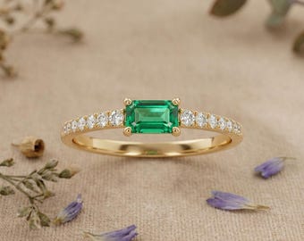Emerald Cut Green Stone Ring in Gold, Minimalist Promise Ring, Anniversary Gift for Her